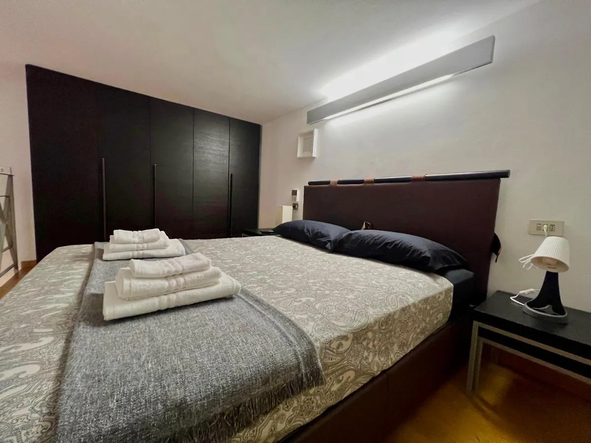 * * Luxury Bijoux In Brera - Centre Of Milan * * Apartamento